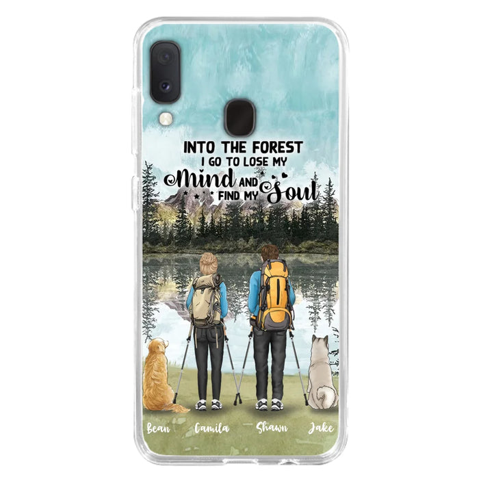 Custom Personalized Hiking Couple With Dogs Phone Case - Couple With Upto 2 Pets - Case For iPhone and Samsung - Q67GXN