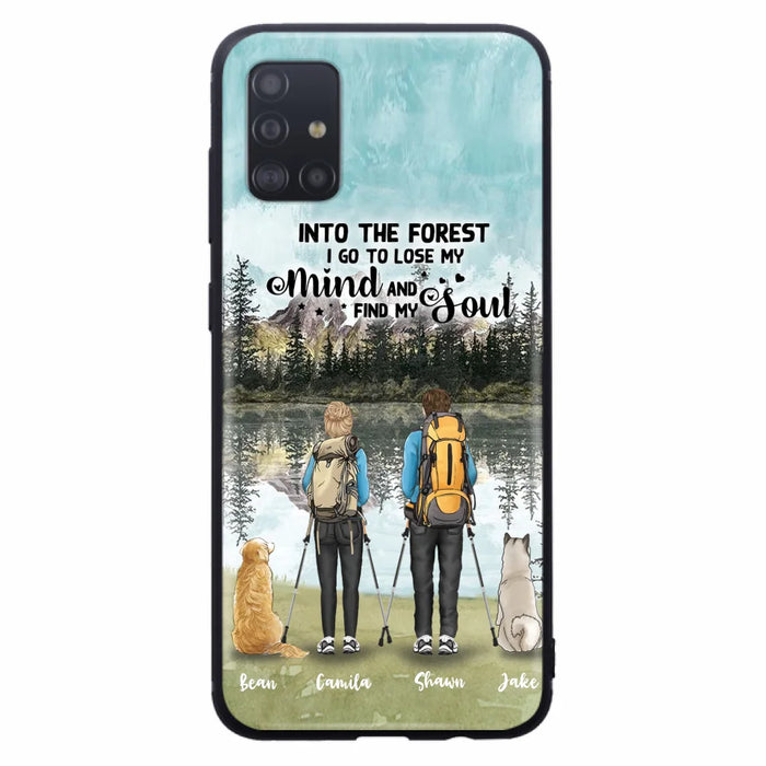 Custom Personalized Hiking Couple With Dogs Phone Case - Couple With Upto 2 Pets - Case For iPhone and Samsung - Q67GXN