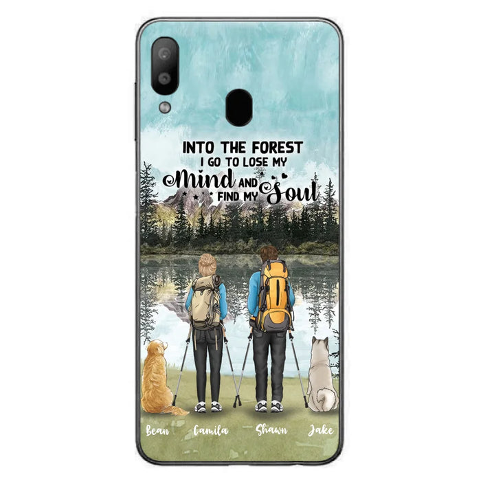 Custom Personalized Hiking Couple With Dogs Phone Case - Couple With Upto 2 Pets - Case For iPhone and Samsung - Q67GXN