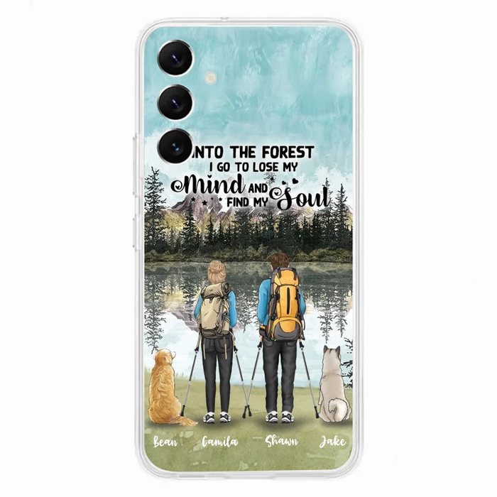 Custom Personalized Hiking Couple With Dogs Phone Case - Couple With Upto 2 Pets - Case For iPhone and Samsung - Q67GXN